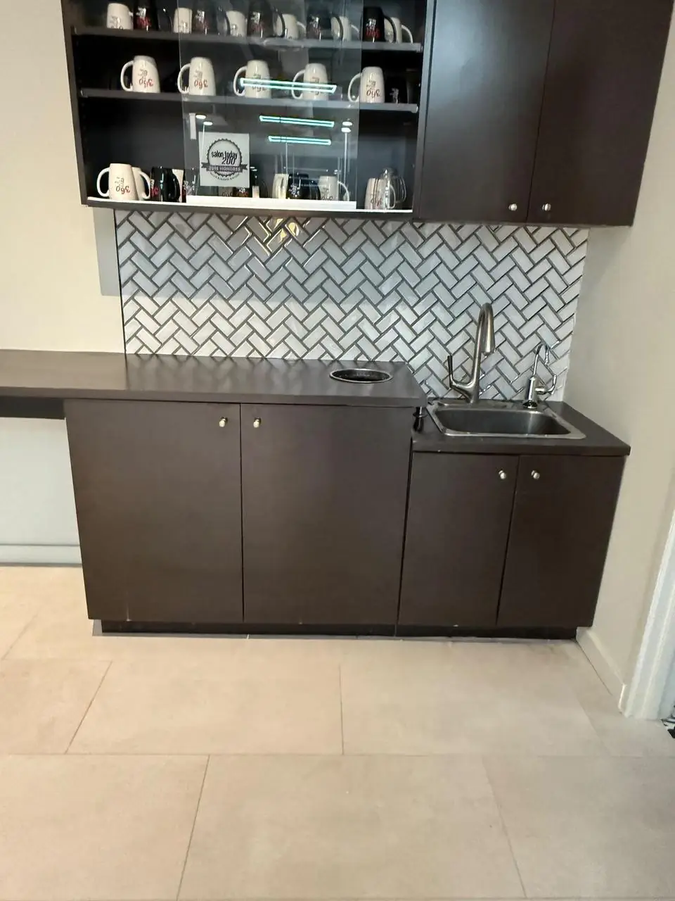 Commercial kitchenette